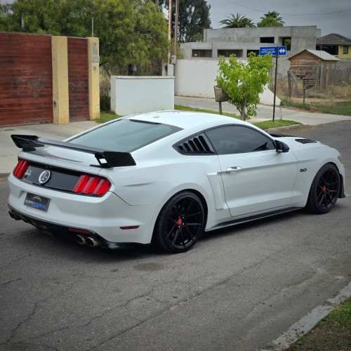 FORD MUSTANG GT COUPÉ 5.0 V8 2015