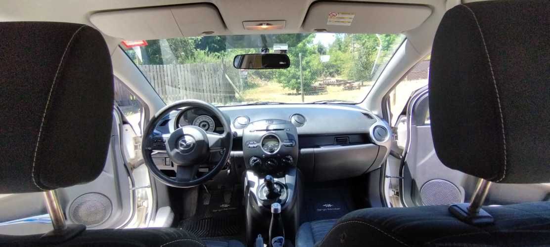 Mazda 2 2009