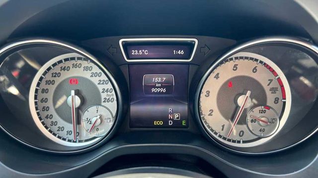 Mercedes Benz GLA200 200 1.6T AUT (2015)