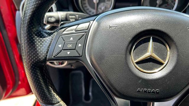 Mercedes Benz GLA200 200 1.6T AUT (2015)