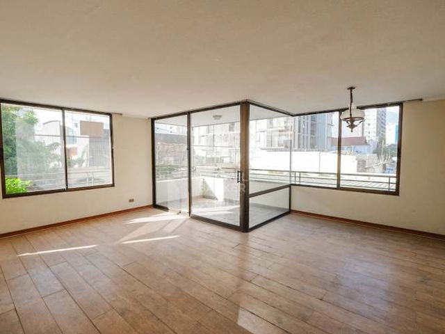 Venta con amplios espacios - Cristóbal Colón