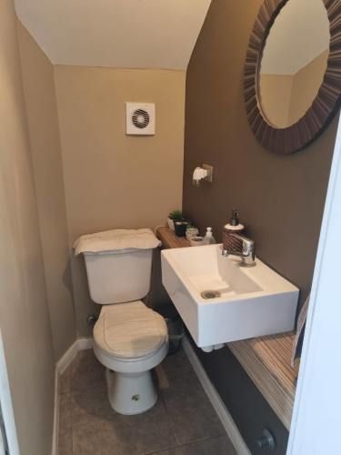 Amplia y luminosa casa en Condominio Los Coihues, Larapinta