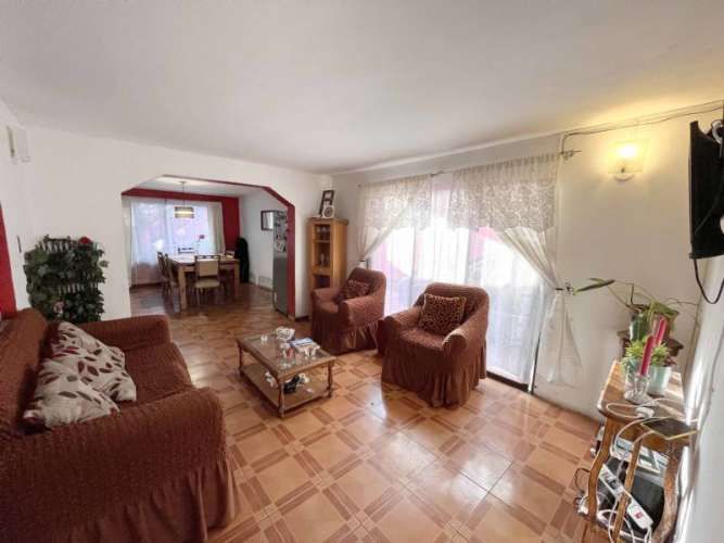 SE VENDE AMPLIA CASA 3D 2B ÑUNOA, VILLA SALVADOR C