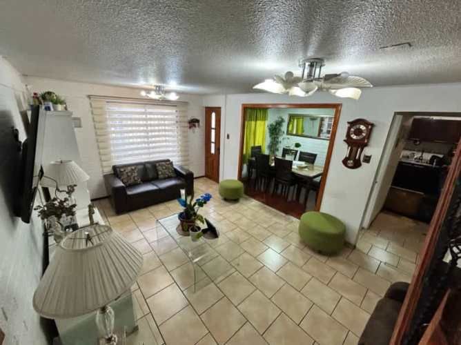 SE VENDE AMPLIA CASA 3D 3B VILLA ENTRE RÍOS PUENTE