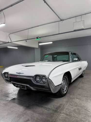 Ford Thunderbird 1963 RESTAURADA