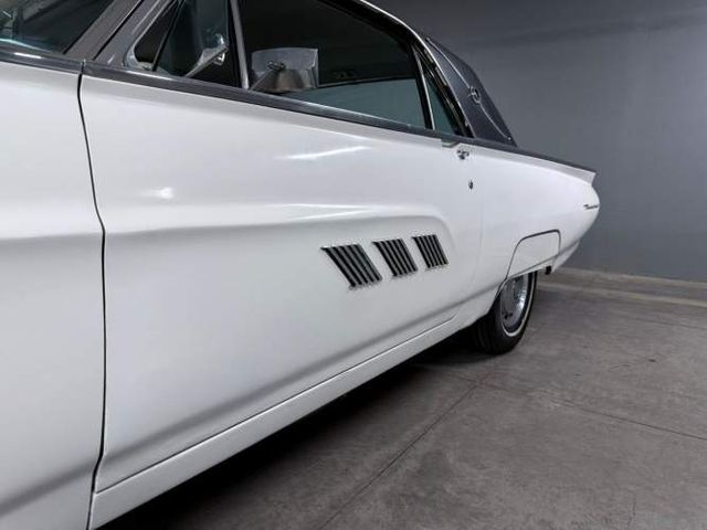 Ford Thunderbird 1963 RESTAURADA