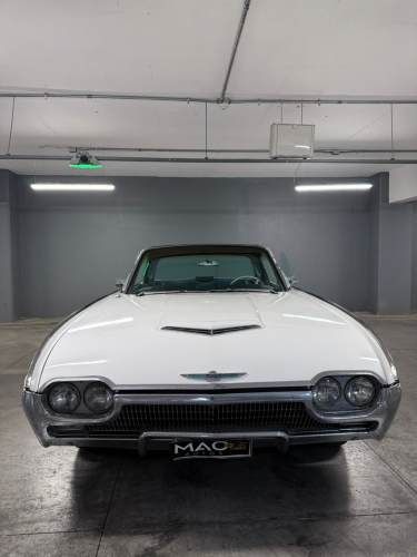 Ford Thunderbird 1963 RESTAURADA