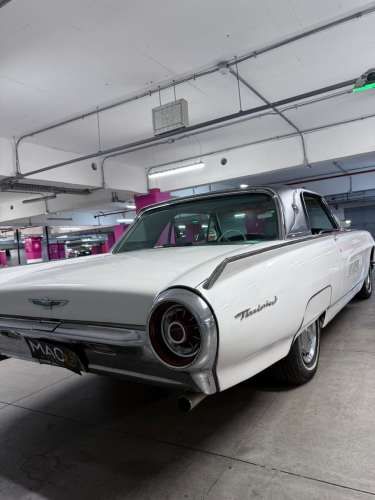 Ford Thunderbird 1963 RESTAURADA