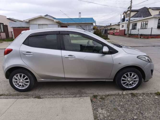 Mazda Demio 2012