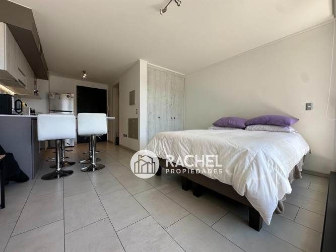 EN ARRIENDO AMPLIO DEPTO ESTUDIO CON ESTACIONAMIENTO- Edificio Curitiba