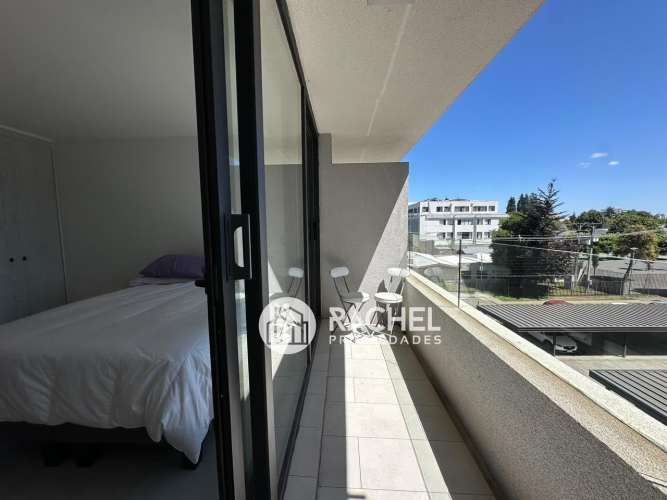 EN ARRIENDO AMPLIO DEPTO ESTUDIO CON ESTACIONAMIENTO- Edificio Curitiba