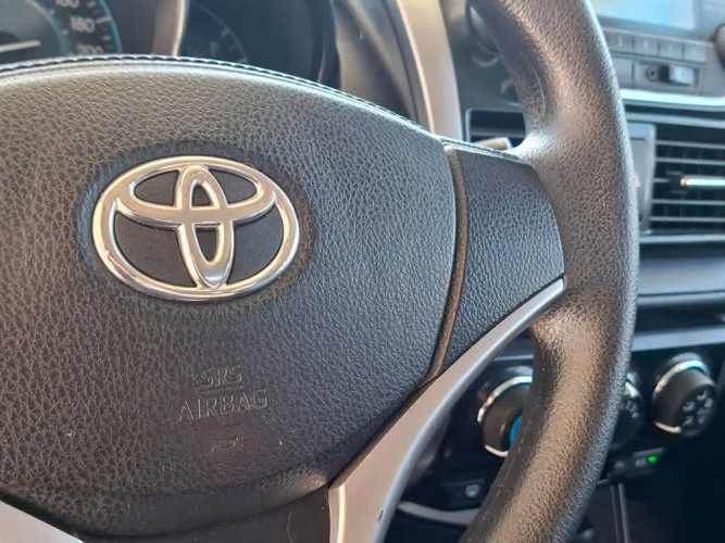 TOYOTA YARIS 2015