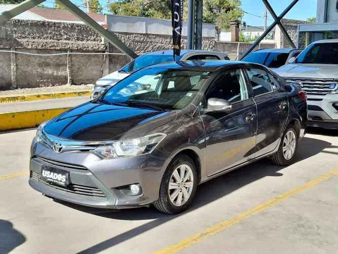 TOYOTA YARIS 2015