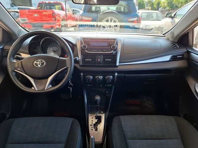 TOYOTA YARIS 2015