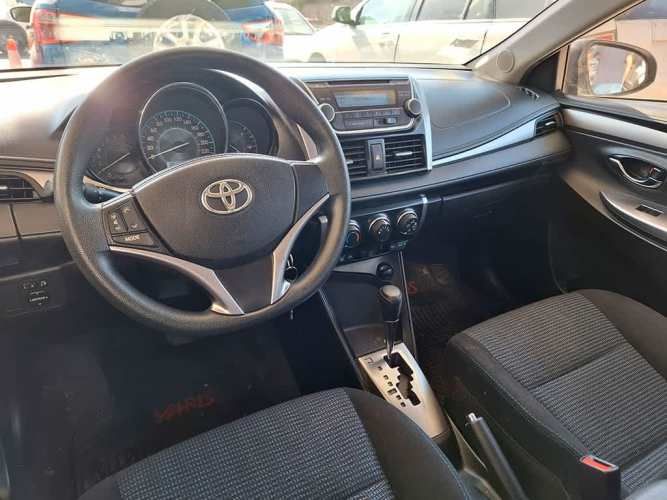 TOYOTA YARIS 2015