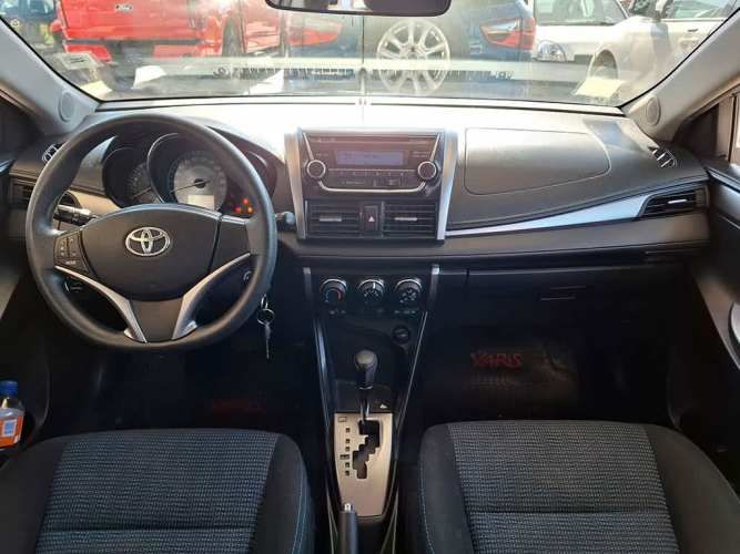 TOYOTA YARIS 2015