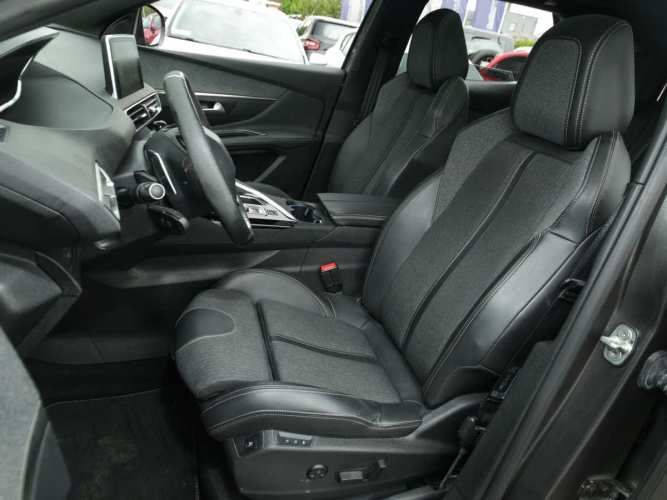 Peugeot 3008 2020 3008 Puretech 180 1.6 Aut