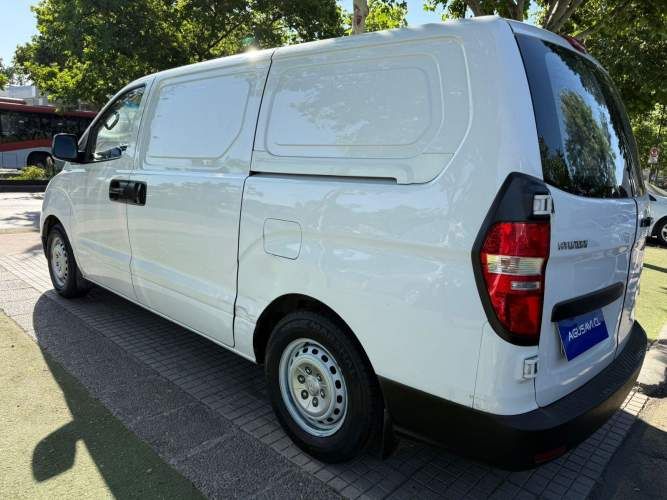 HYUNDAI H1 2.5 CRDI GL DOBLE PUERTA 2AB 2016
