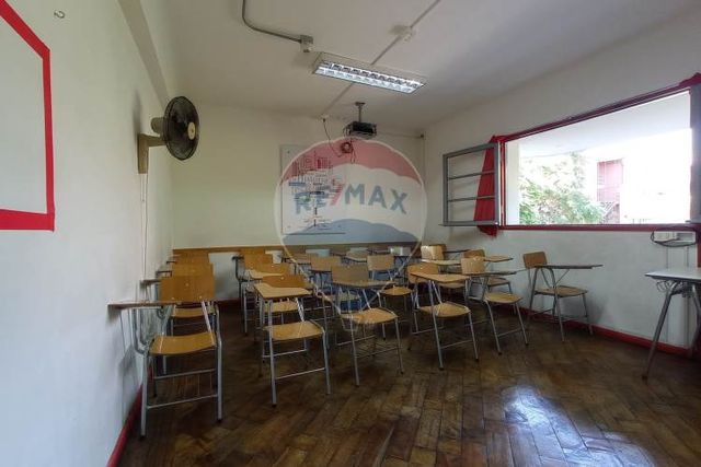 Edificio comercial en venta!