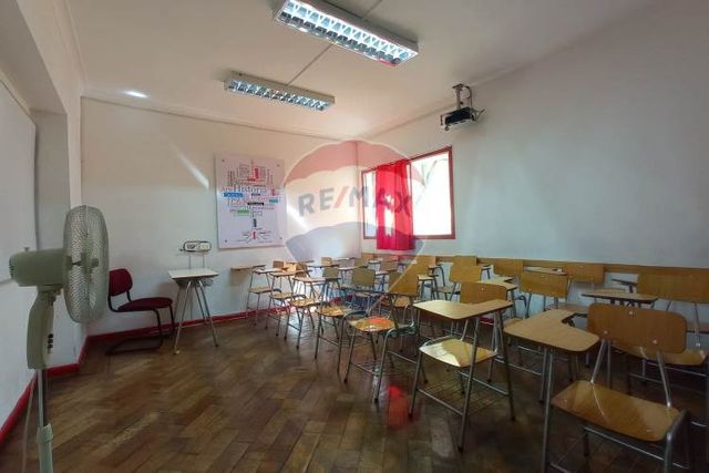 Edificio comercial en venta!