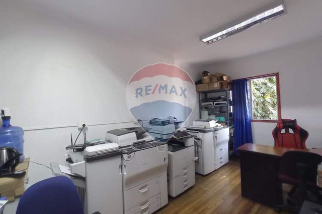 Edificio comercial en venta!