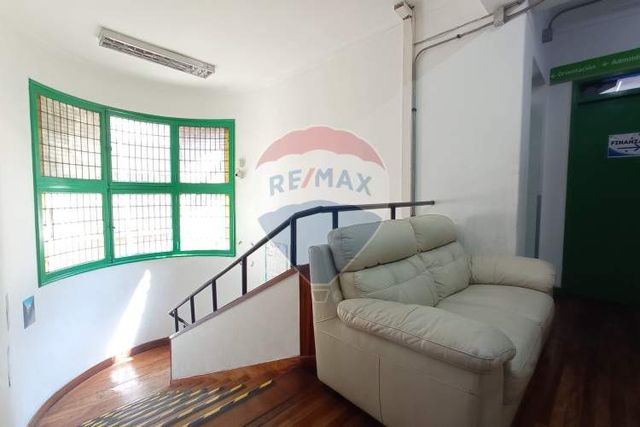 Edificio comercial en venta!