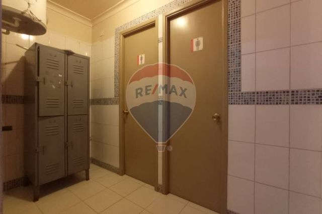 Edificio comercial en venta!