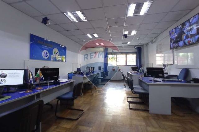 Edificio comercial en venta!