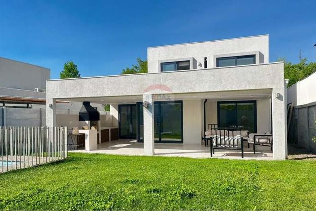 Casa en venta santa elena 3d_3b terraza y piscina