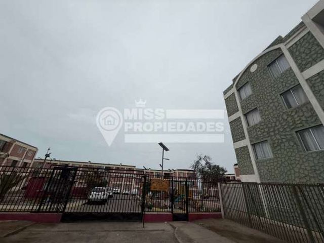 SE VENDE DEPARTAMENTO EN SECTOR TROCADERO