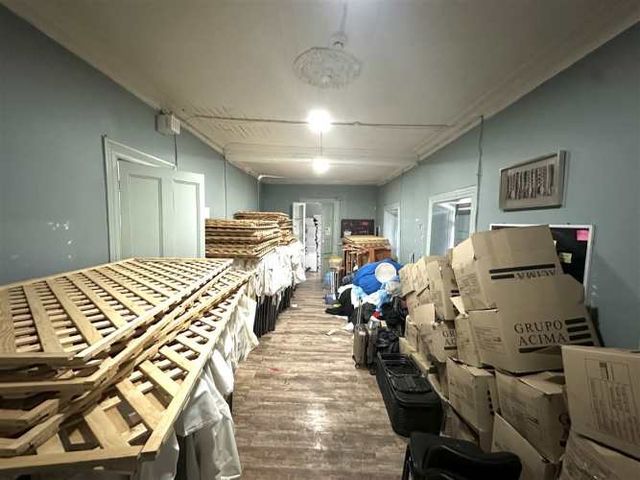 BODEGA Av. Mapocho / Esperanza