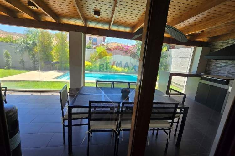 Venta en piedra roja, impecable