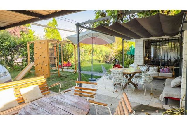 Casa sector colegio manquehue de un nivel