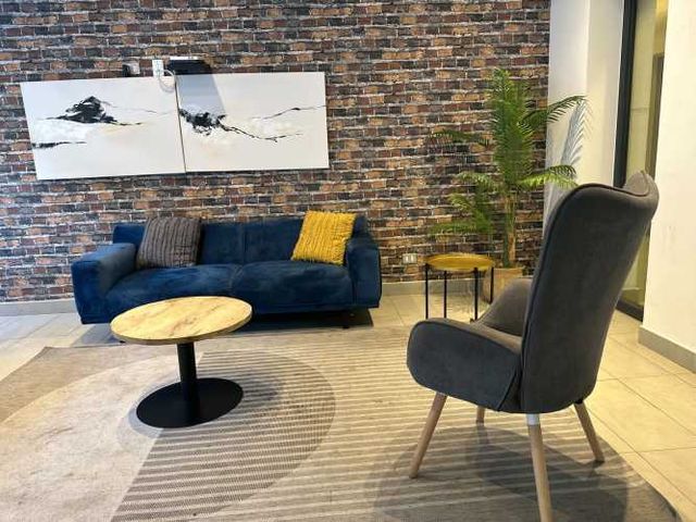 DEPTO SEMI NUEVO EN MACUL, CON ESTACIONAMIENTO Y BODEGA