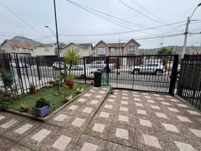 SE VENDE HERMOSA CASA 3 DORMITORIOS, PUENTE ALTO