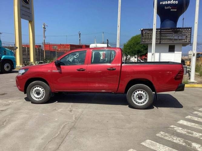 TOYOTA HILUX 2023