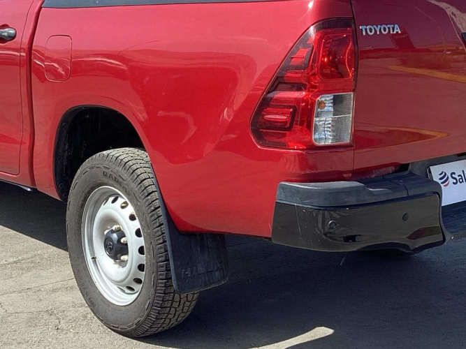 TOYOTA HILUX 2023