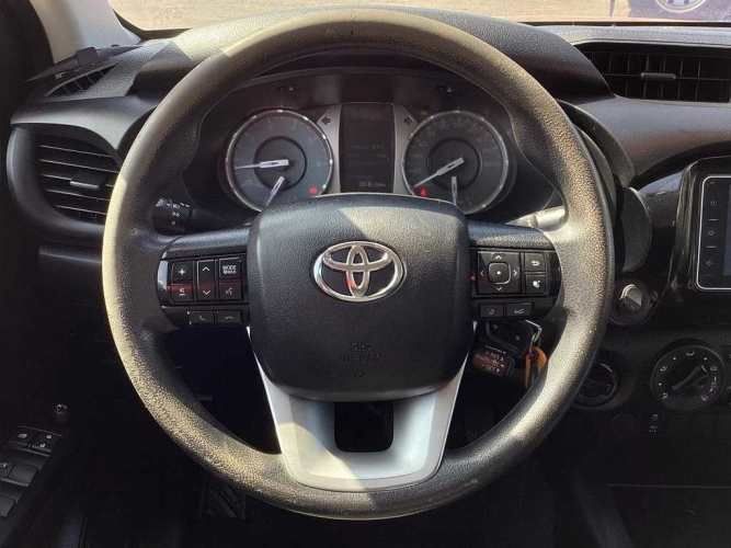 TOYOTA HILUX 2023