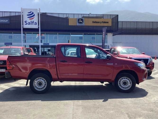 TOYOTA HILUX 2023