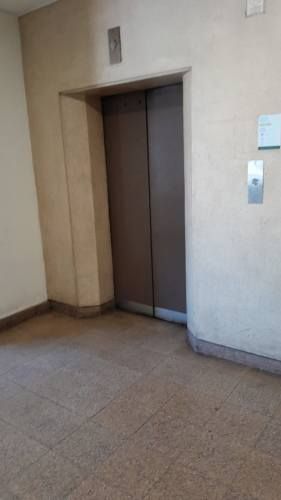 ¡IMPERDIBLE! Oficina Central 24m² | PASEO AHUMADA | Último Piso | SIN COMISIÓN