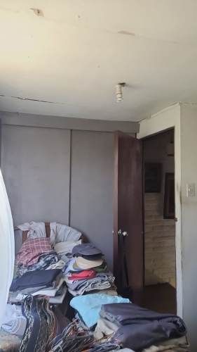 HERMOSA CASA  DE DOS PISOS