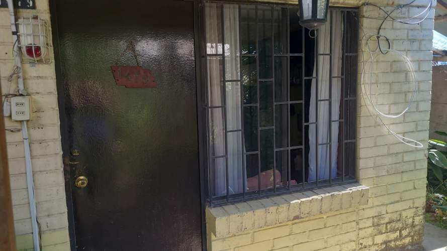 HERMOSA CASA  DE DOS PISOS