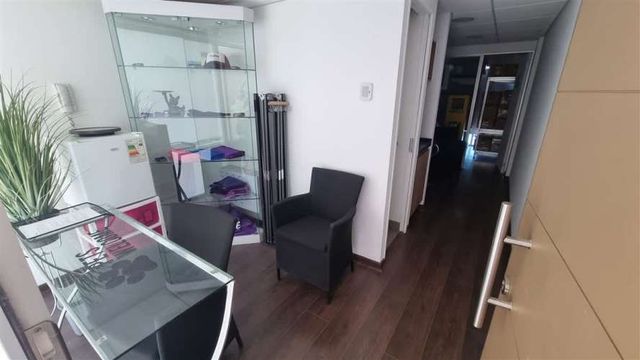 OFICINA Esquina Estoril