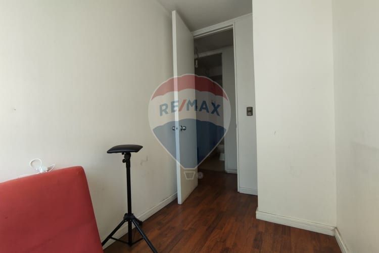 Vendo bello depto 3dorm 1 b en metro hospitales