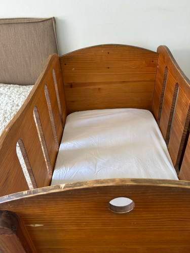 Cuna de madera, desmontable para colecho