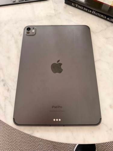 iPad Pro M4 11” 256 GB Cellular / Magic Keyboard Apple