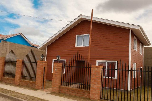 Casa Independiente dos niveles + proyecto de 2 apartamentos tipo Lofts al Interior