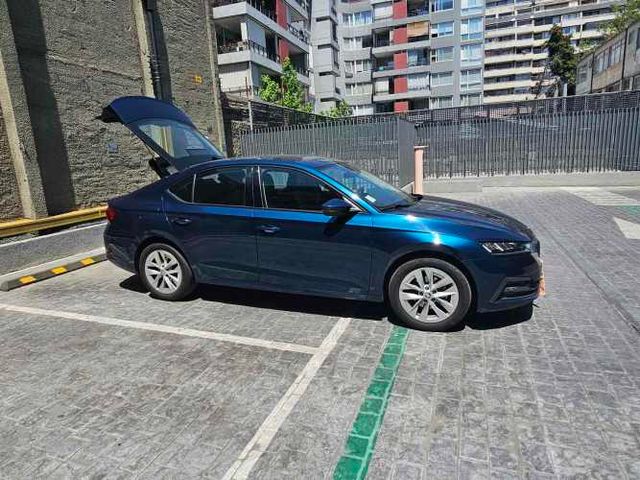 VENDO SKODA OCTAVIA AMBITION 2022 AUT TSI 45000 KM UNI DUEÑO