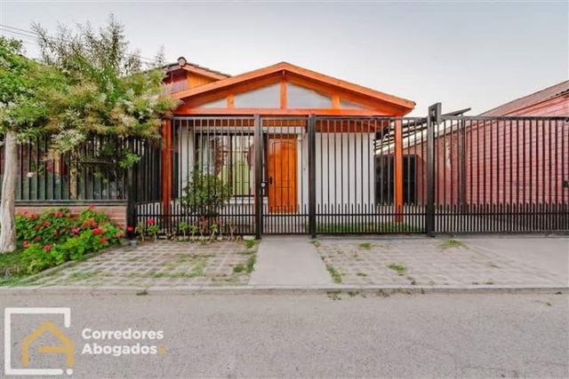 CASA Pasaje Hielos del Sur, Maipú