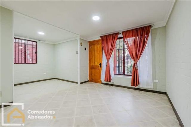 CASA Pasaje Hielos del Sur, Maipú